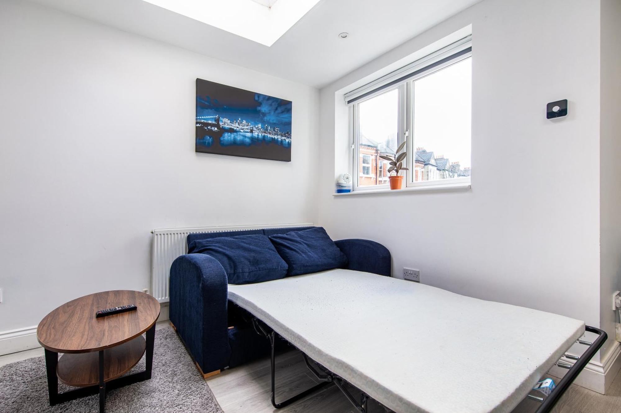 Cosy 1 Bed Apartment With Free Parking Close To Underground Station Zone 2 For Quick Access To Central London Up To 5 Guests المظهر الخارجي الصورة
