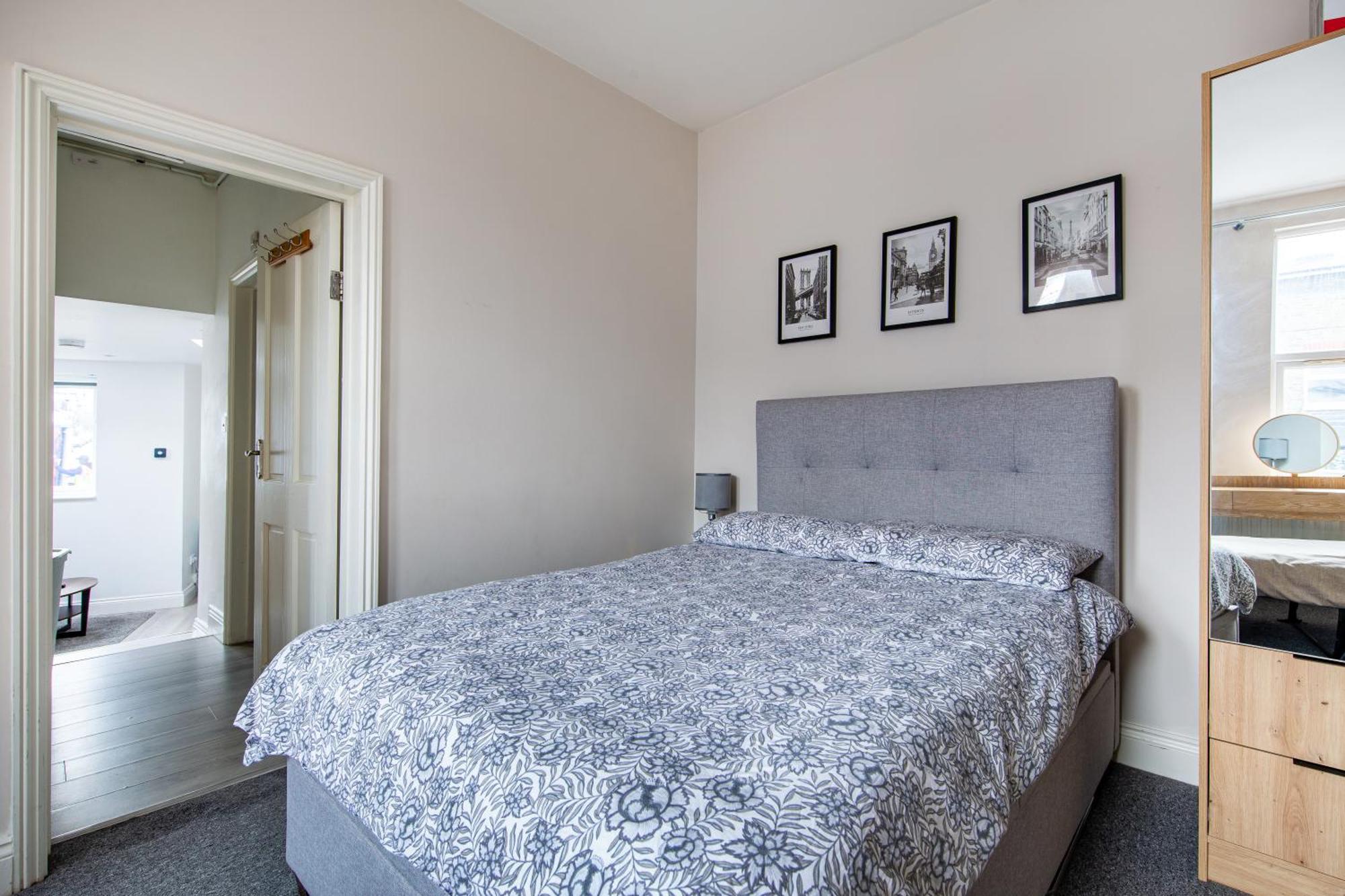 Cosy 1 Bed Apartment With Free Parking Close To Underground Station Zone 2 For Quick Access To Central London Up To 5 Guests المظهر الخارجي الصورة