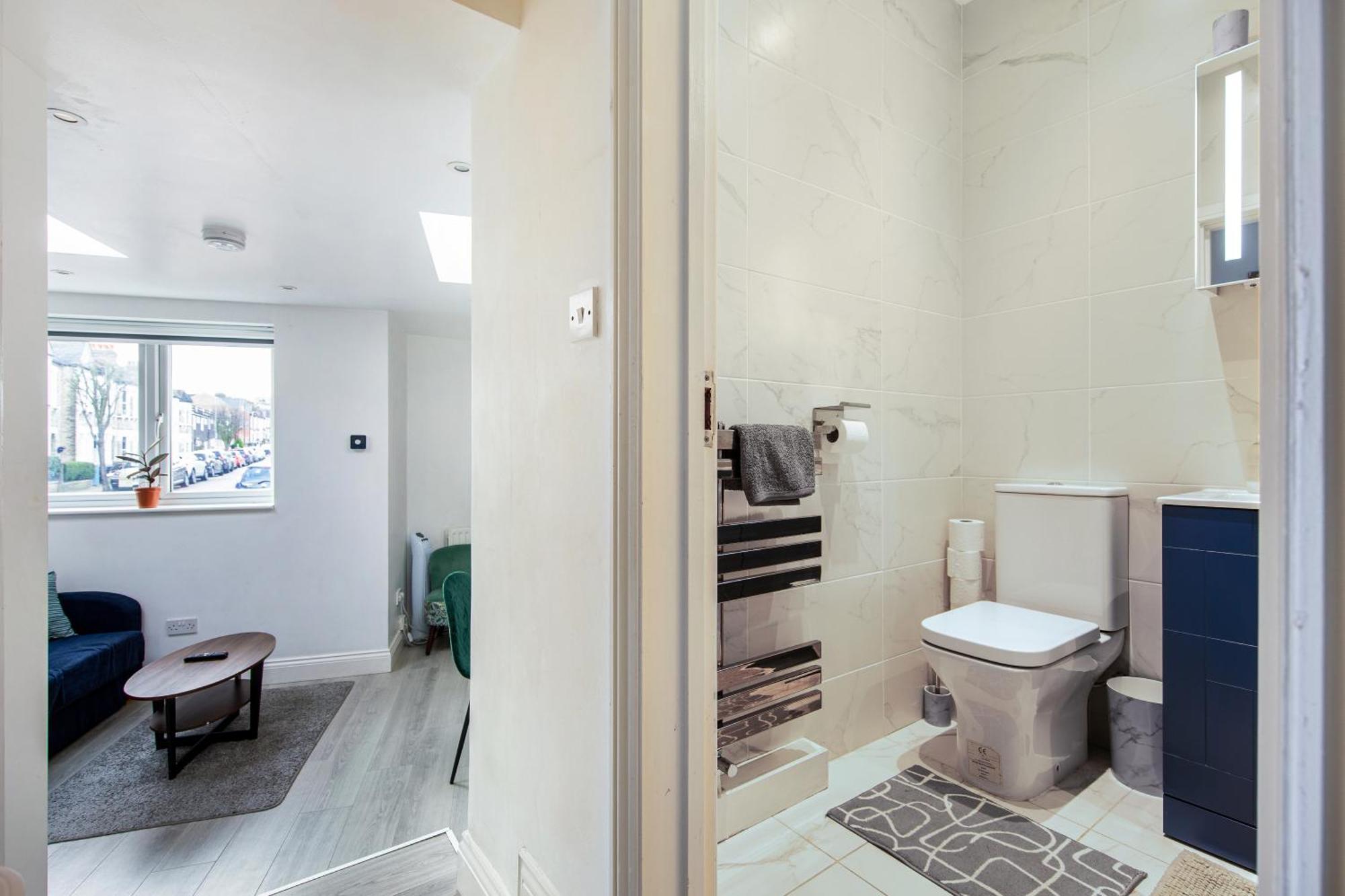 Cosy 1 Bed Apartment With Free Parking Close To Underground Station Zone 2 For Quick Access To Central London Up To 5 Guests المظهر الخارجي الصورة