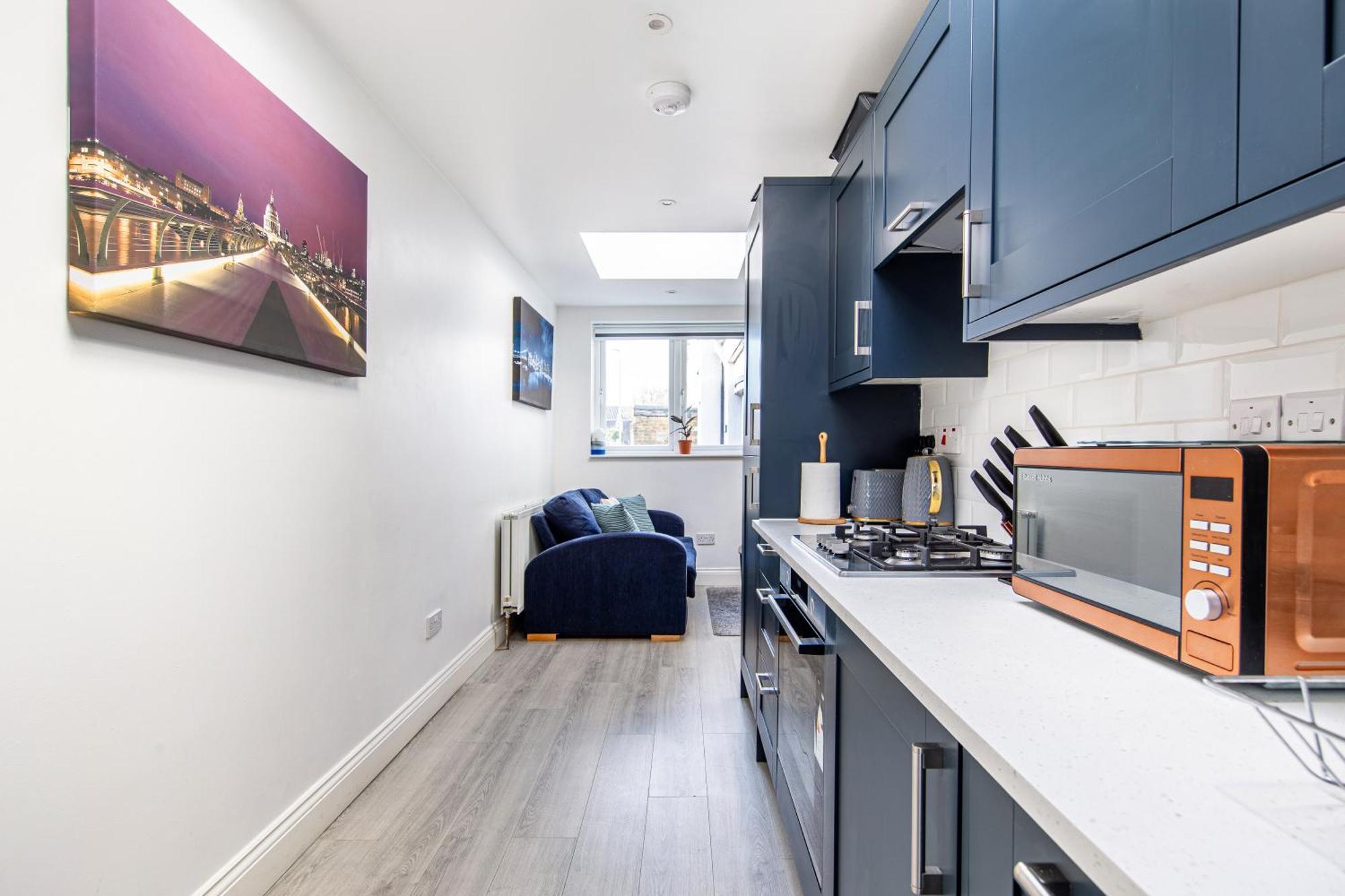 Cosy 1 Bed Apartment With Free Parking Close To Underground Station Zone 2 For Quick Access To Central London Up To 5 Guests المظهر الخارجي الصورة